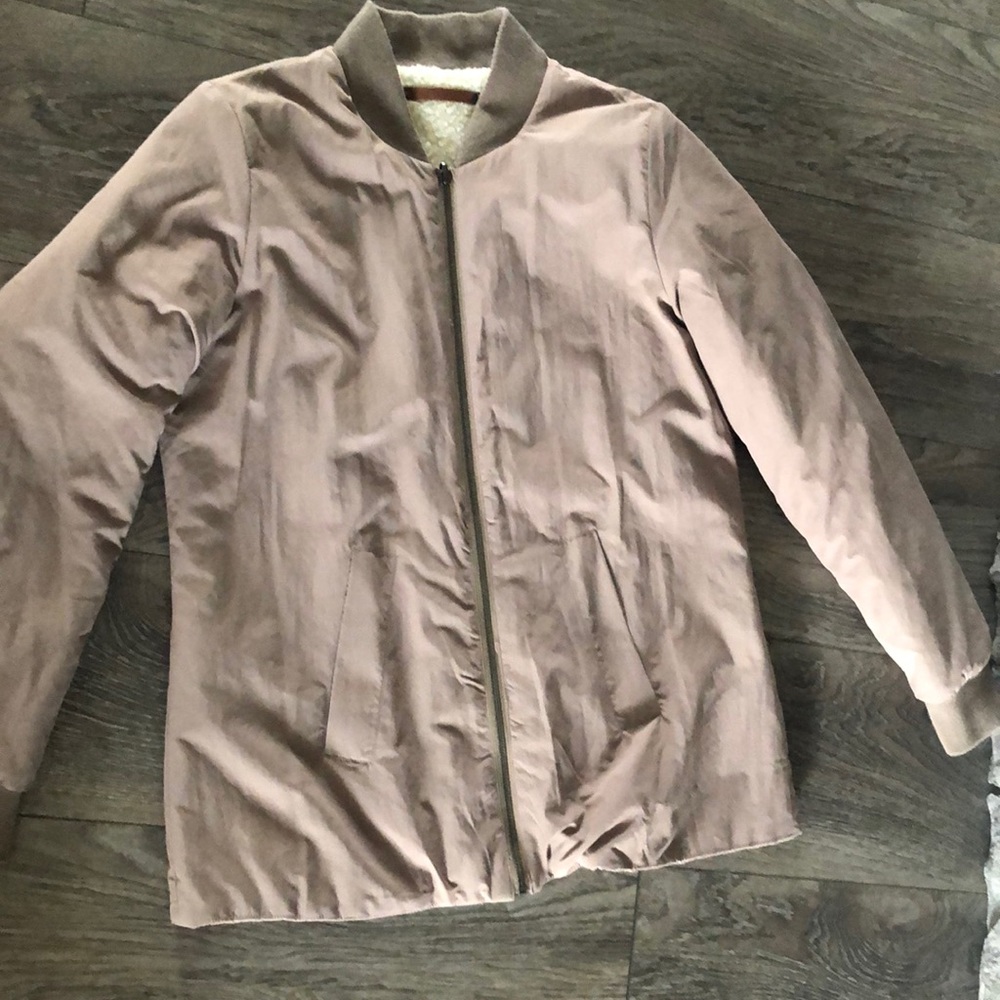 Cole Hann Size 6 / Medium reversible jacket- latte/ tan with cream shearling